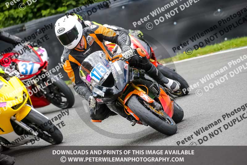 cadwell no limits trackday;cadwell park;cadwell park photographs;cadwell trackday photographs;enduro digital images;event digital images;eventdigitalimages;no limits trackdays;peter wileman photography;racing digital images;trackday digital images;trackday photos